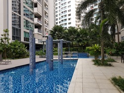 Esparina Residences (D19), Condominium #211091311